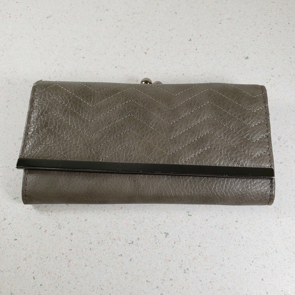 Atmosphere Gray Wallet Clutch - Picture 2 of 11